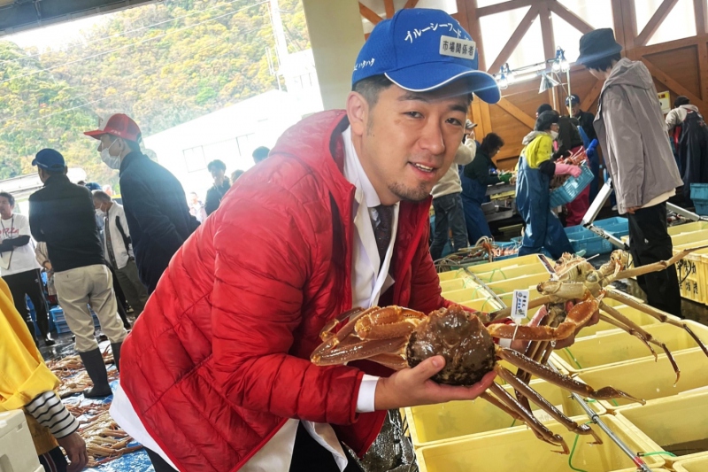 【2024年】11/6松葉ガニ漁解禁！兵庫県/浜坂漁港の初セリがありました